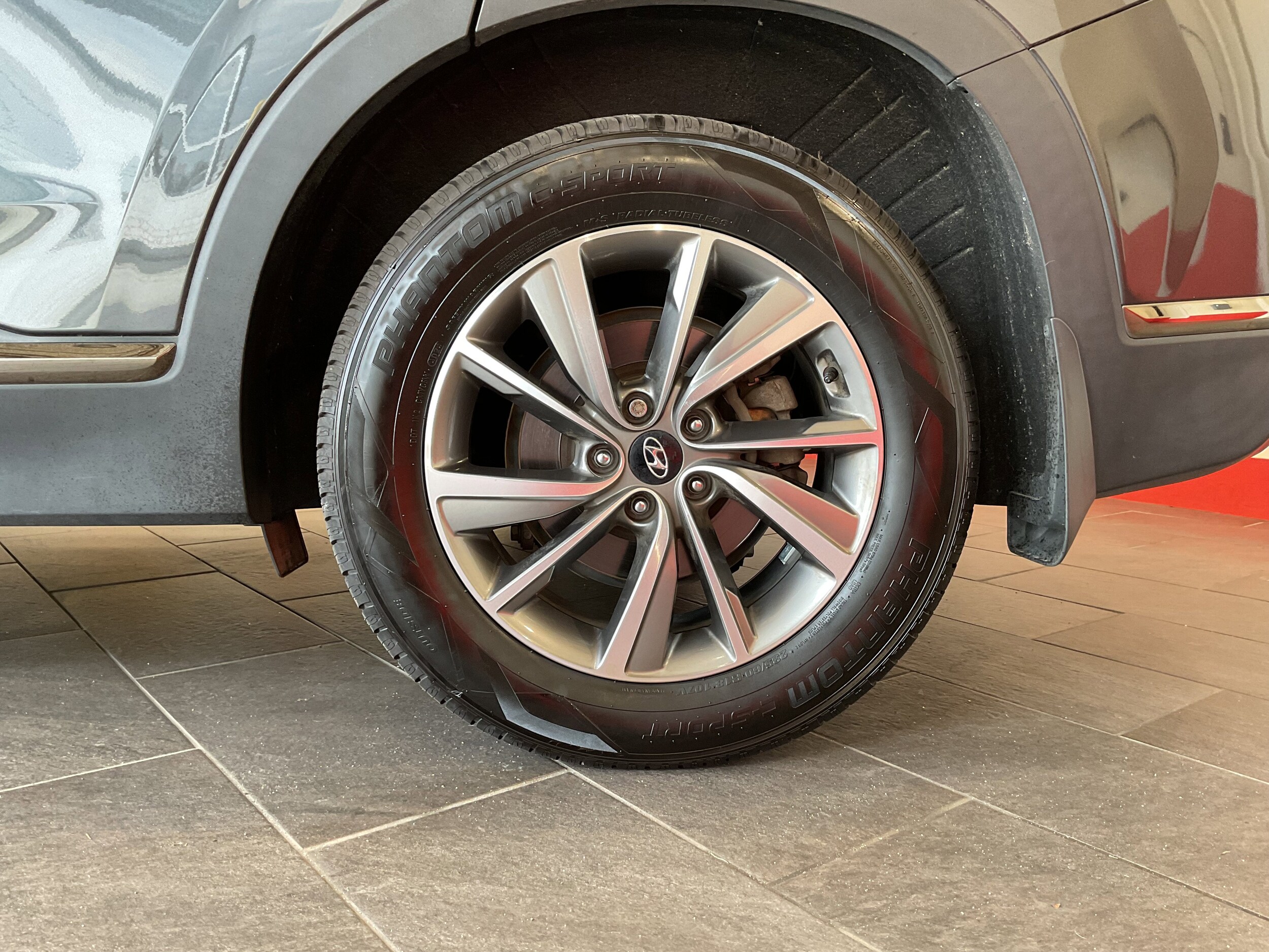 2020 Hyundai Santa Fe Limited photo 3