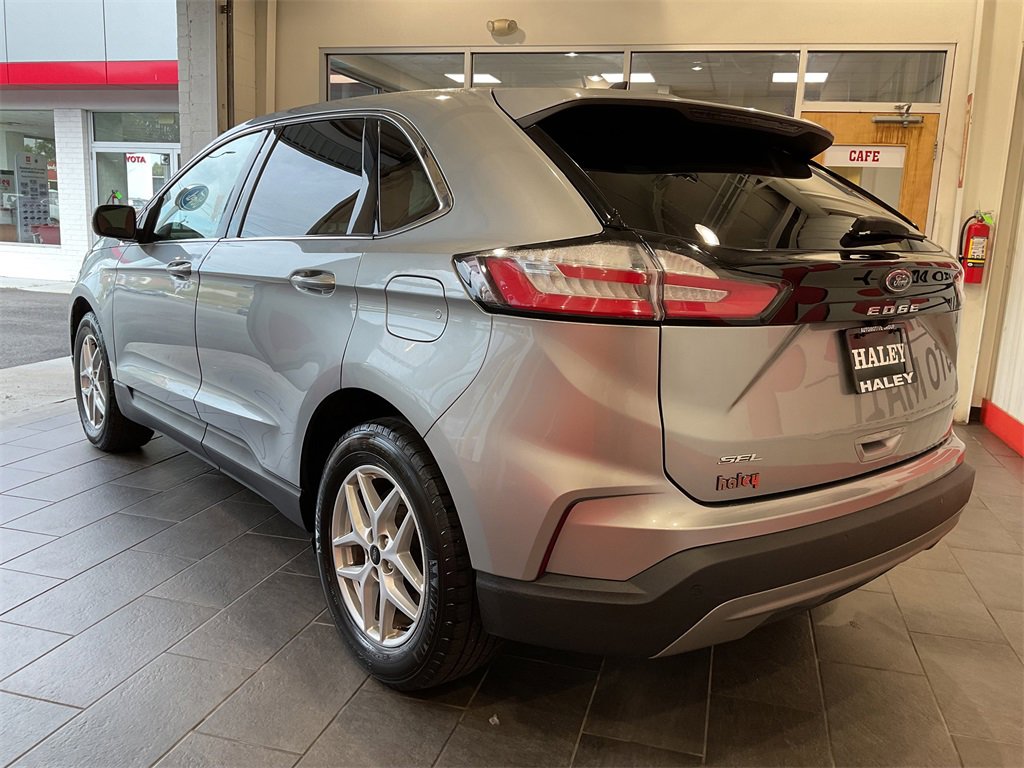 2024 Ford Edge SEL photo 4