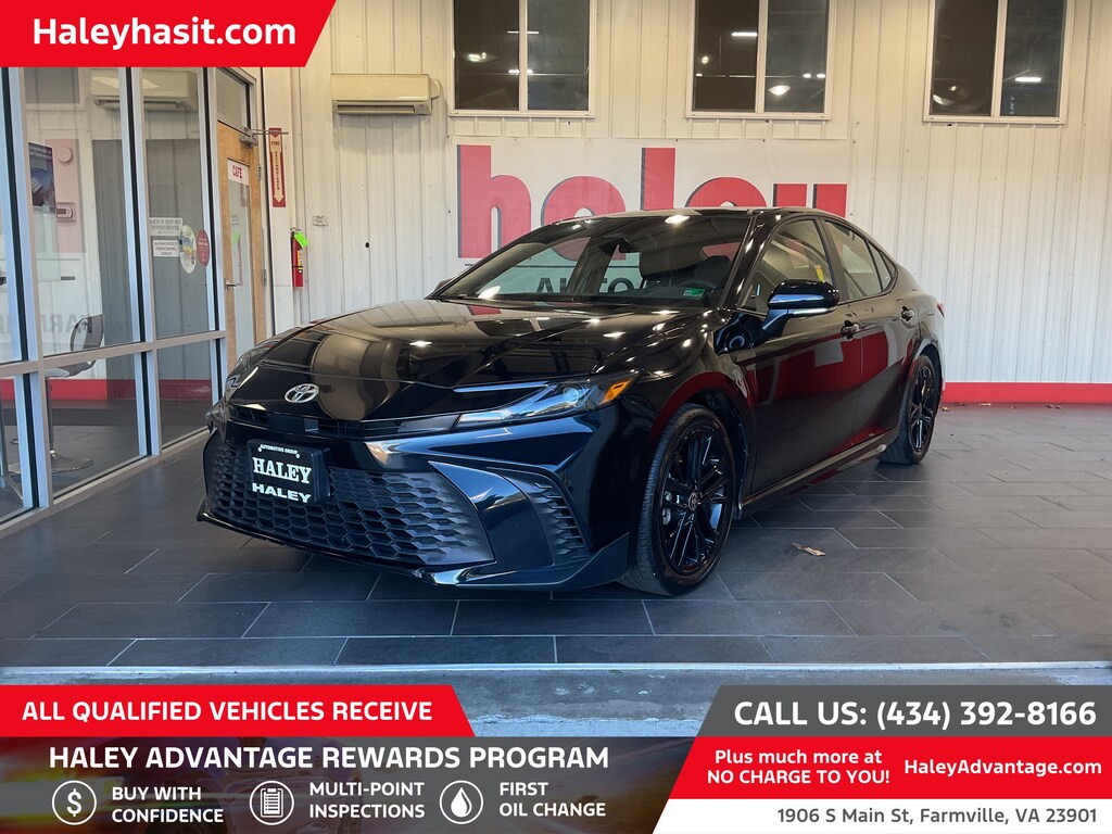 Used 2025 Toyota Camry SE Sedan