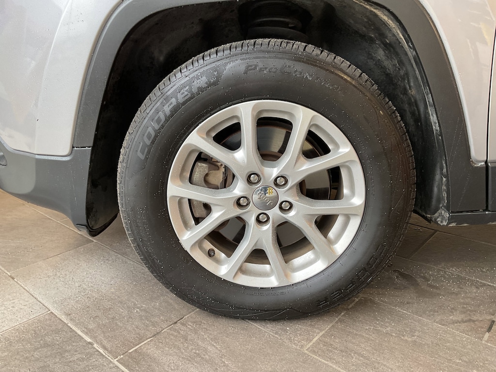 Used 2015 Jeep Cherokee Latitude SUV