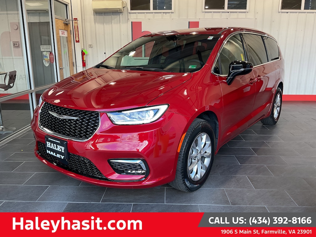 New 2026 Chrysler Pacifica SELECT AWD Passenger Van