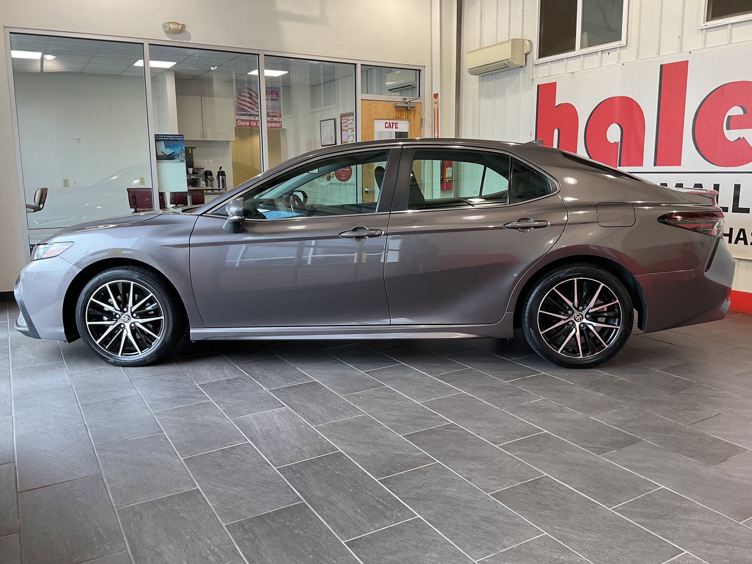 2024 Toyota Camry SE photo 2