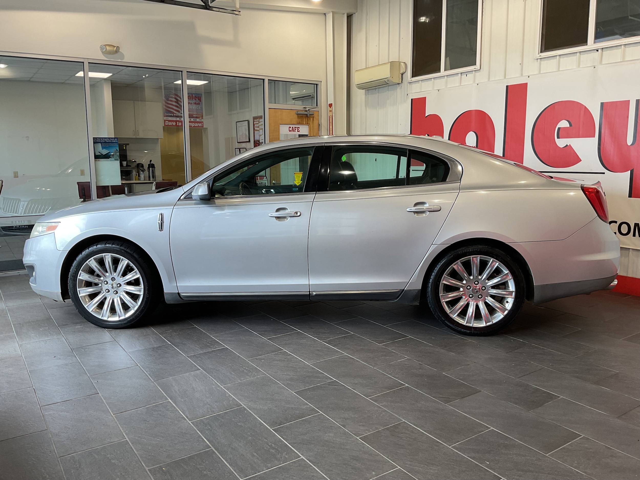 Used 2009 Lincoln MKS Base with VIN 1LNHM93R89G618172 for sale in Farmville, VA