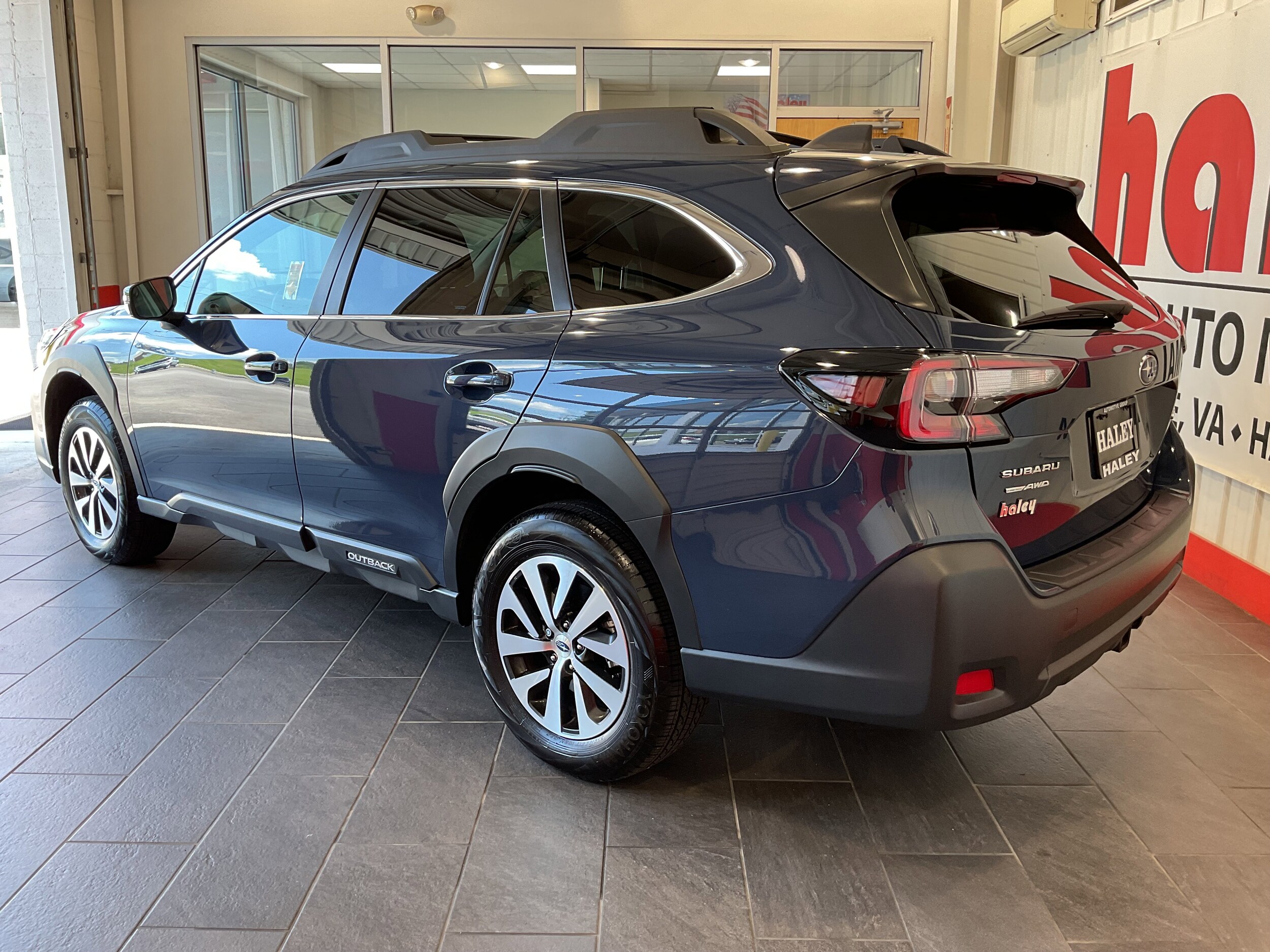 2025 Subaru Outback Premium photo 4