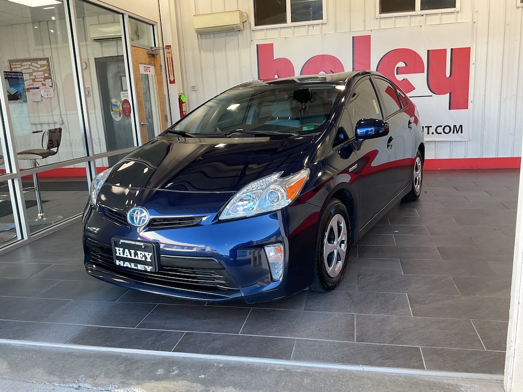 Used 2013 Toyota Prius LE Hatchback