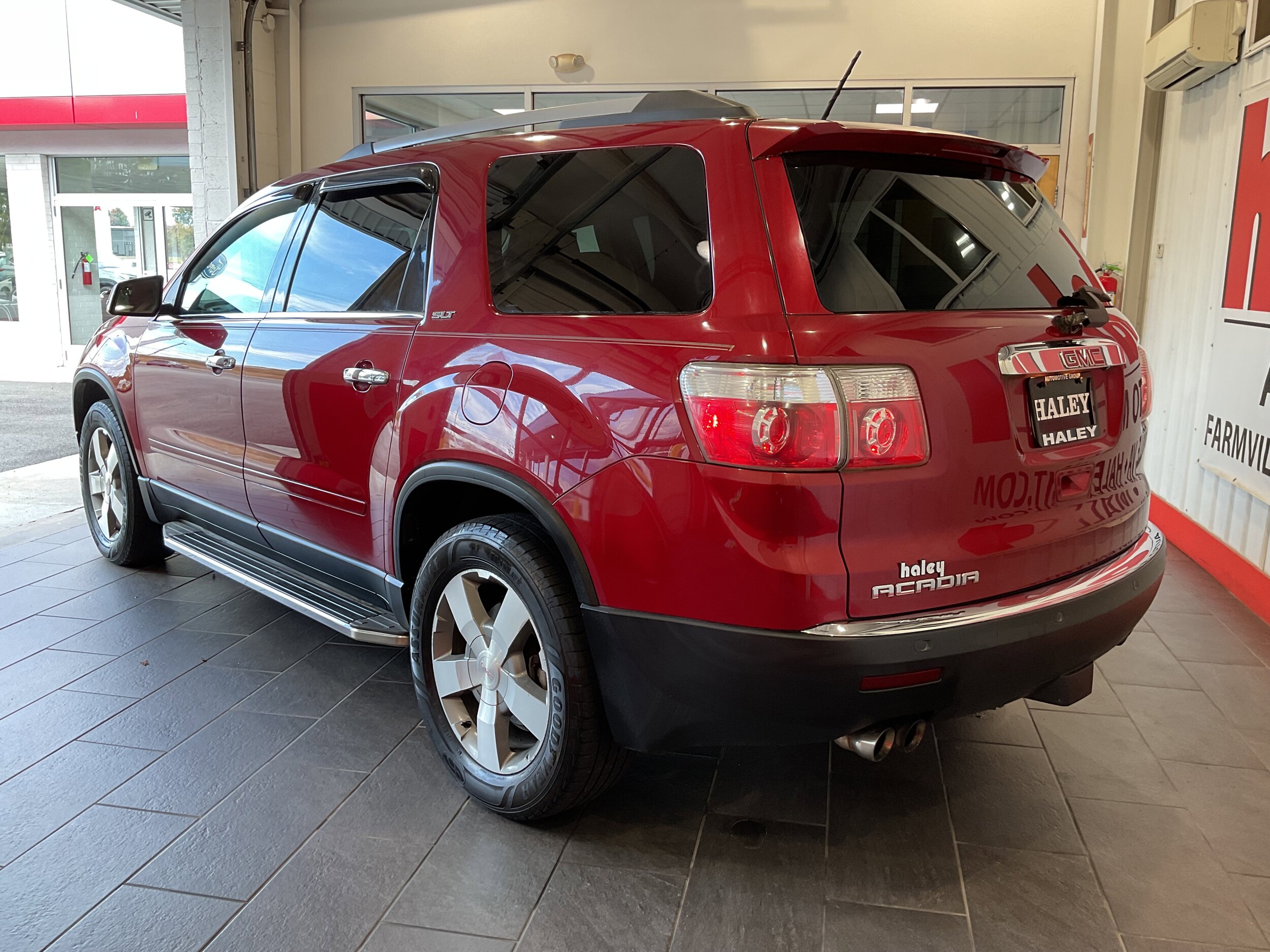 2012 Gmc Acadia SLT photo 3