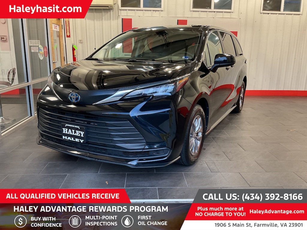 Used 2024 Toyota Sienna LE Van Passenger Van