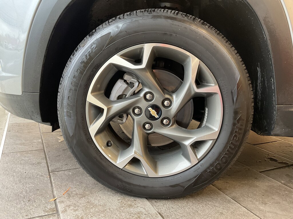 Used 2024 Chevrolet Trax LT SUV