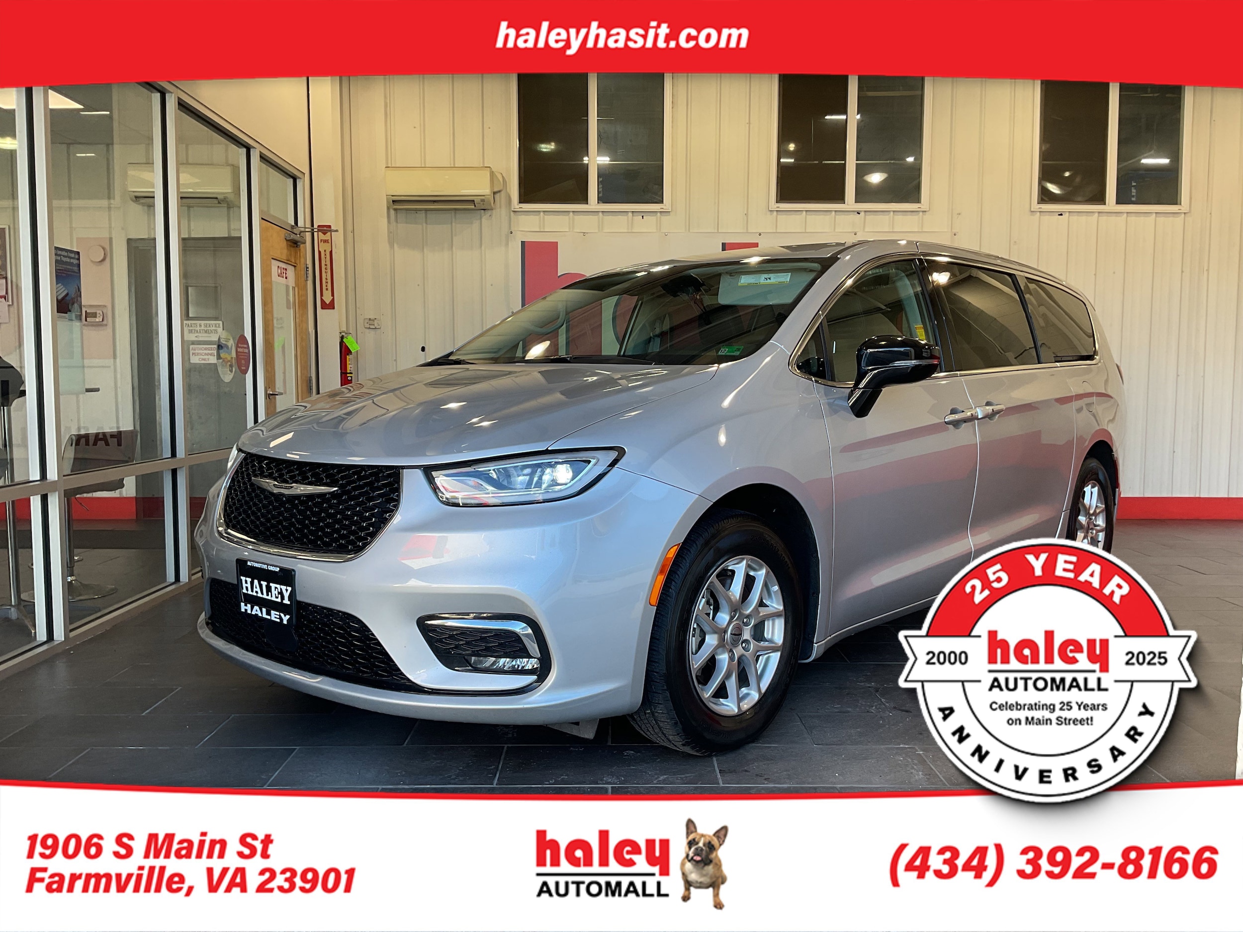 2024 Chrysler Pacifica Touring L's photo