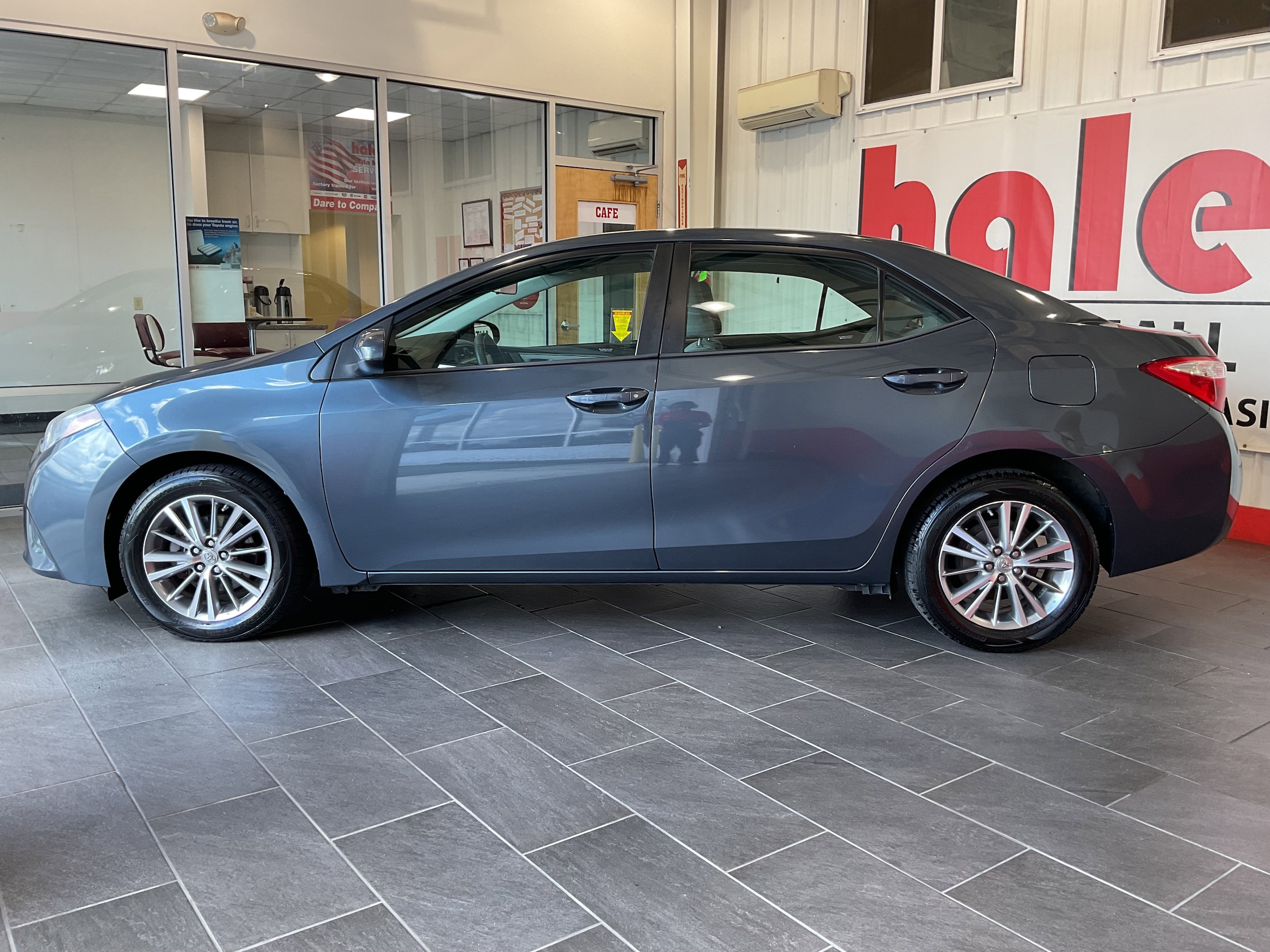 2014 Toyota Corolla LE Plus