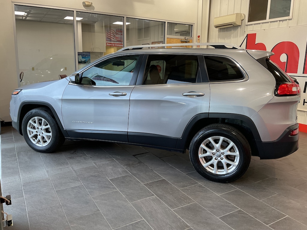 Used 2015 Jeep Cherokee Latitude SUV