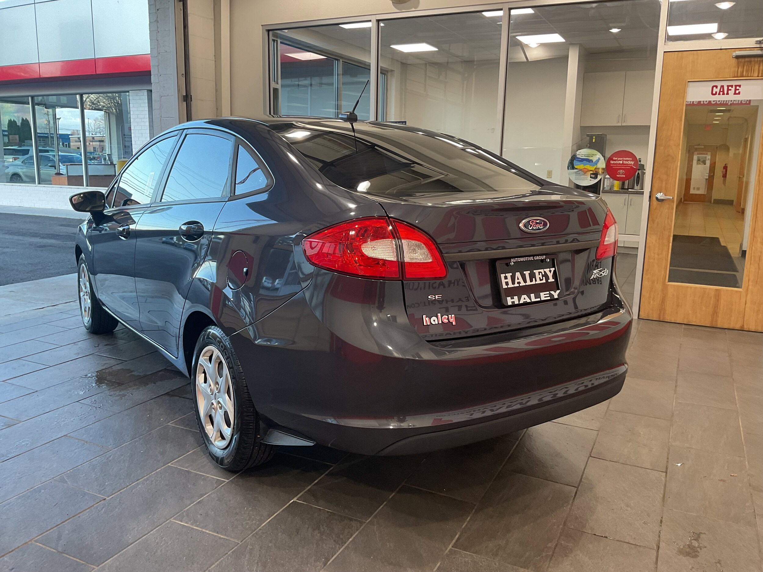 2012 Ford Fiesta SE photo 4