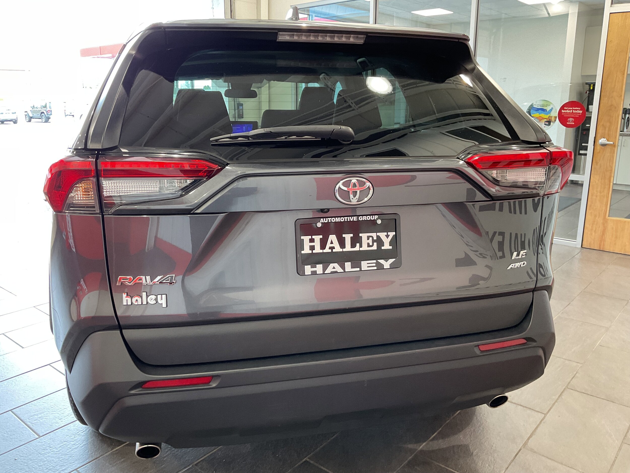 2024 Toyota RAV4 LE photo 3