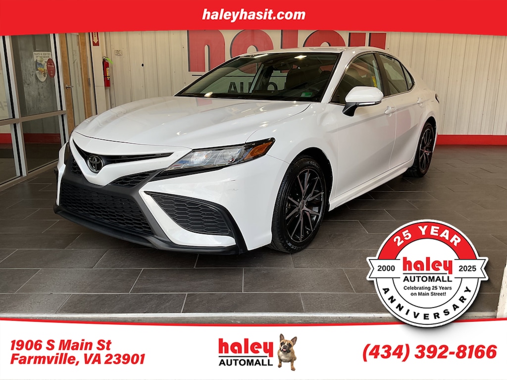 Used 2024 Toyota Camry SE Sedan