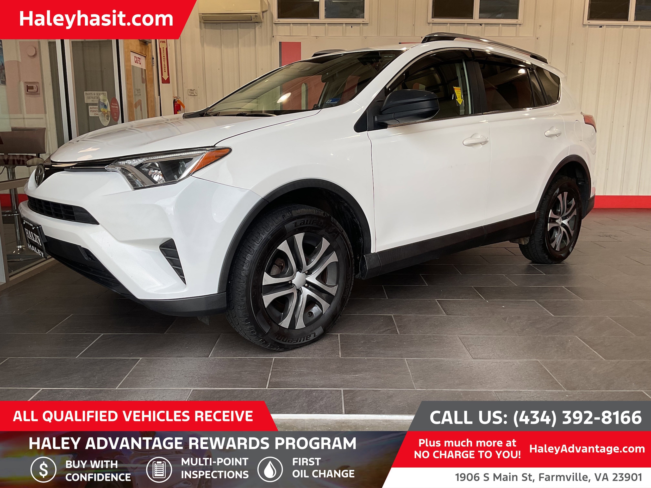 2017 Toyota RAV4 LE AWD's photo