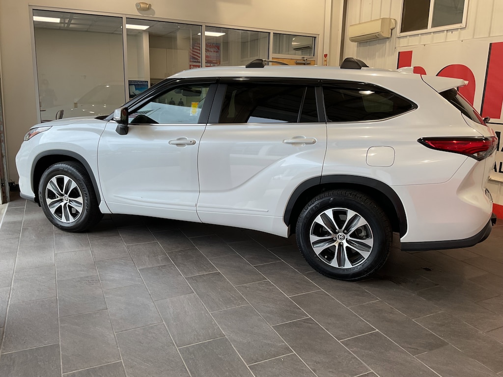 Used 2023 Toyota Highlander XLE SUV