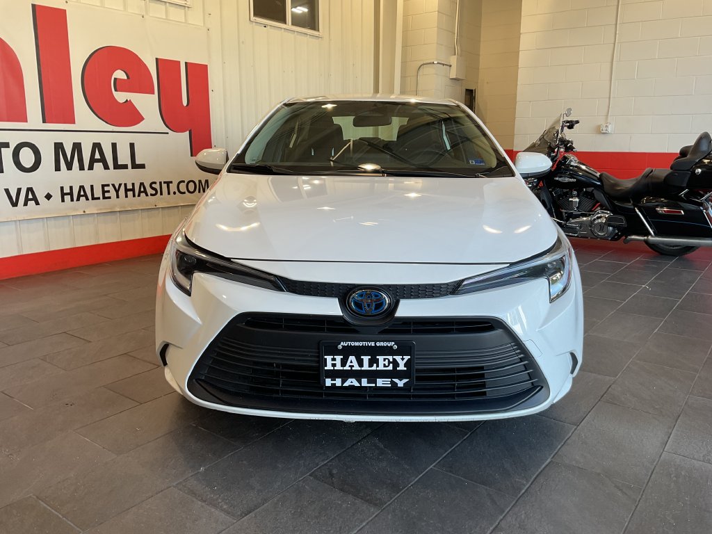 Used 2025 Toyota Corolla Hybrid LE Sedan