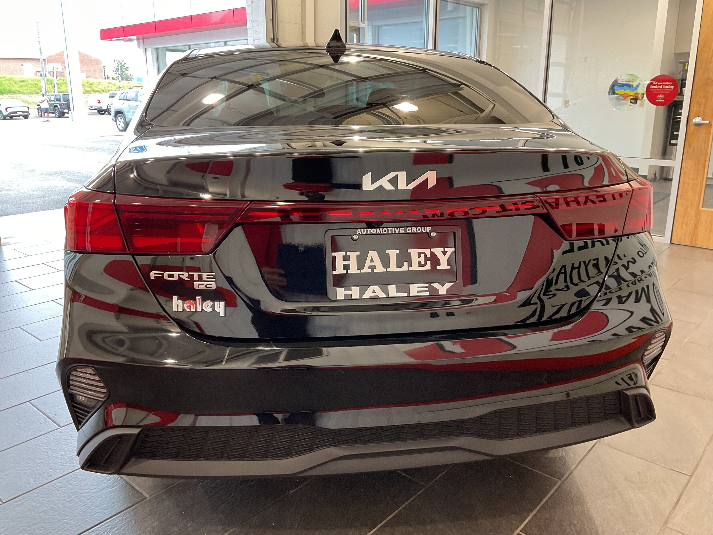2024 Kia Forte LX photo 4