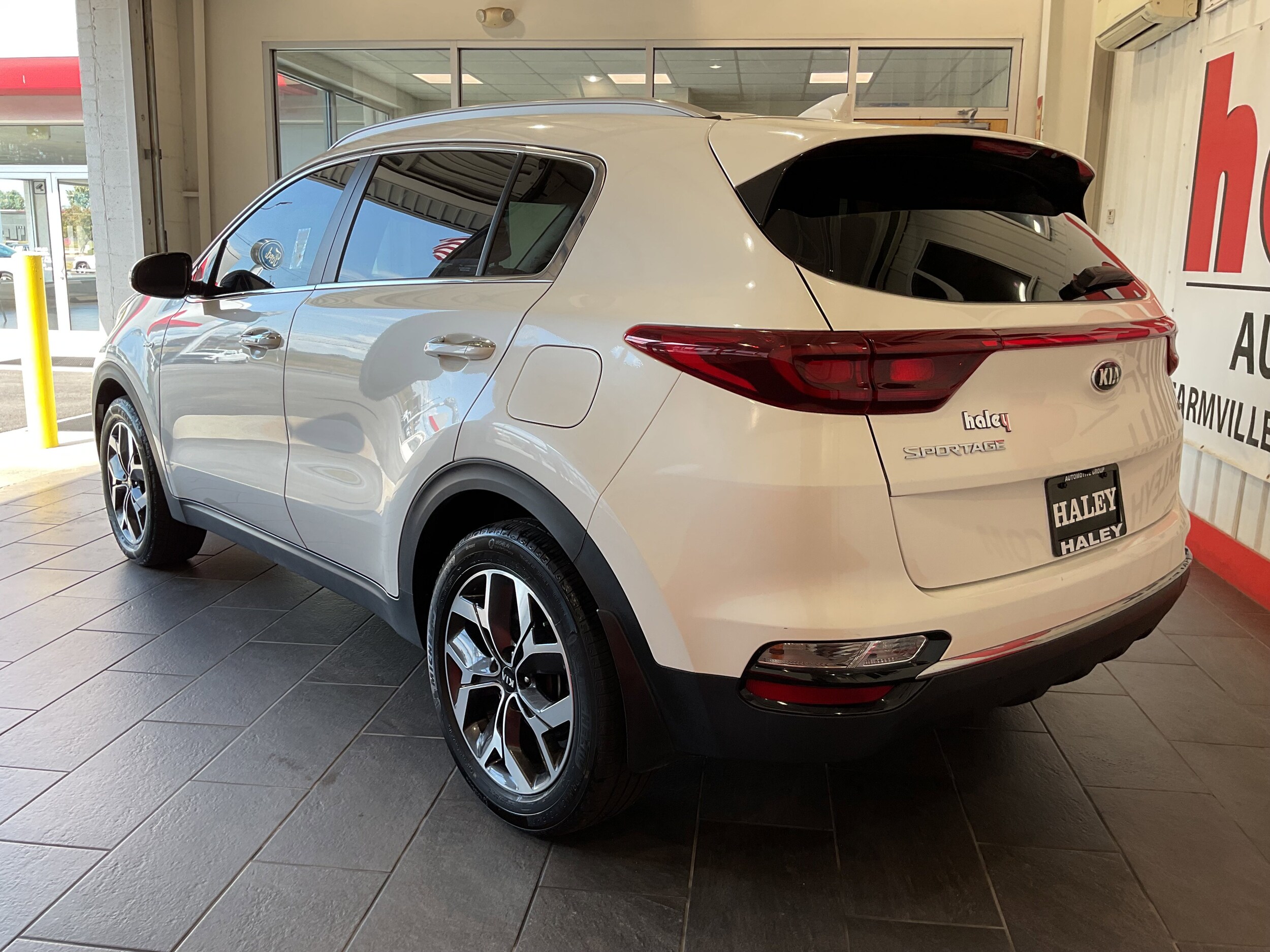 2020 Kia Sportage EX photo 4