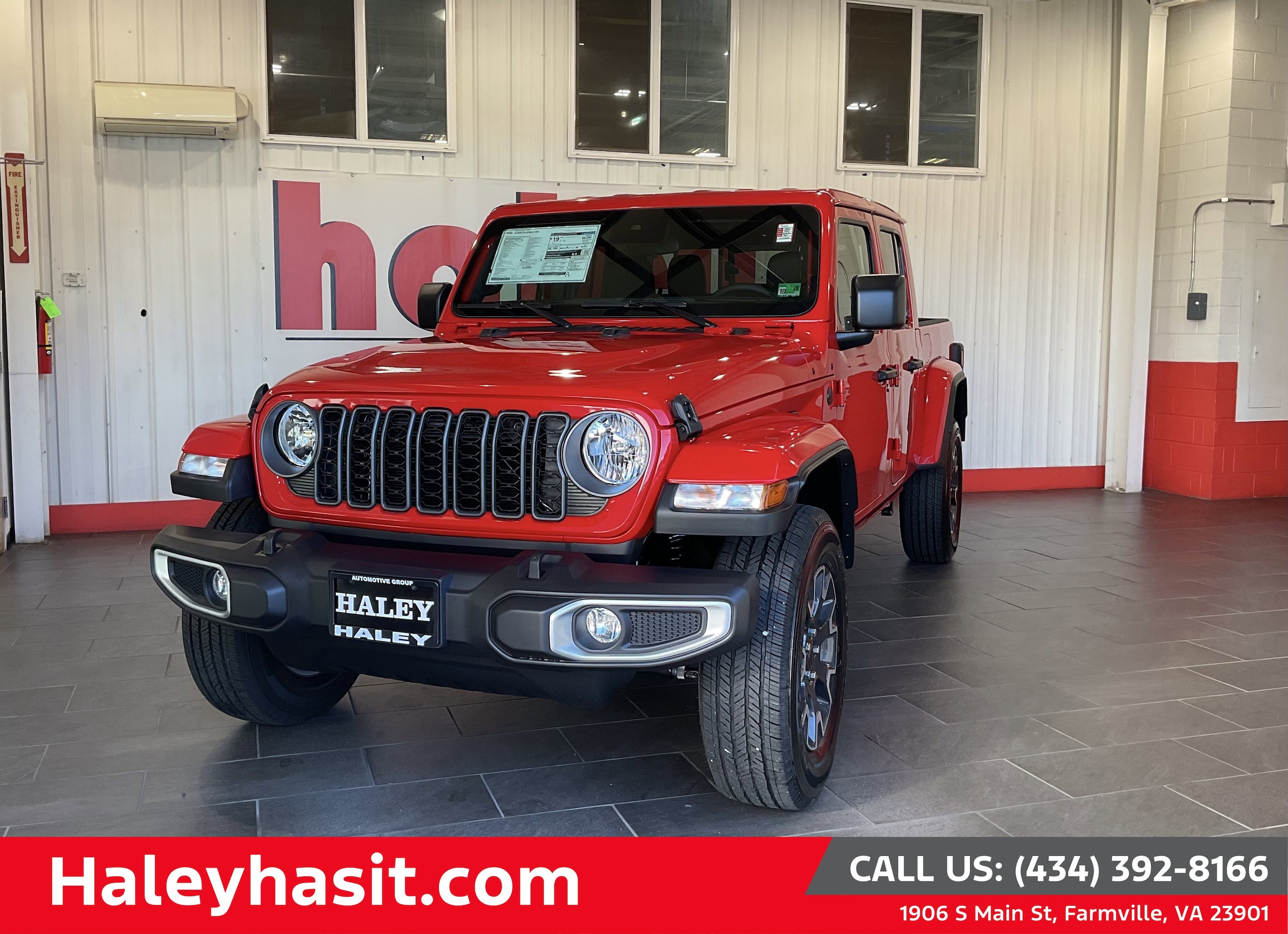 2025 Jeep Gladiator Sport S's photo