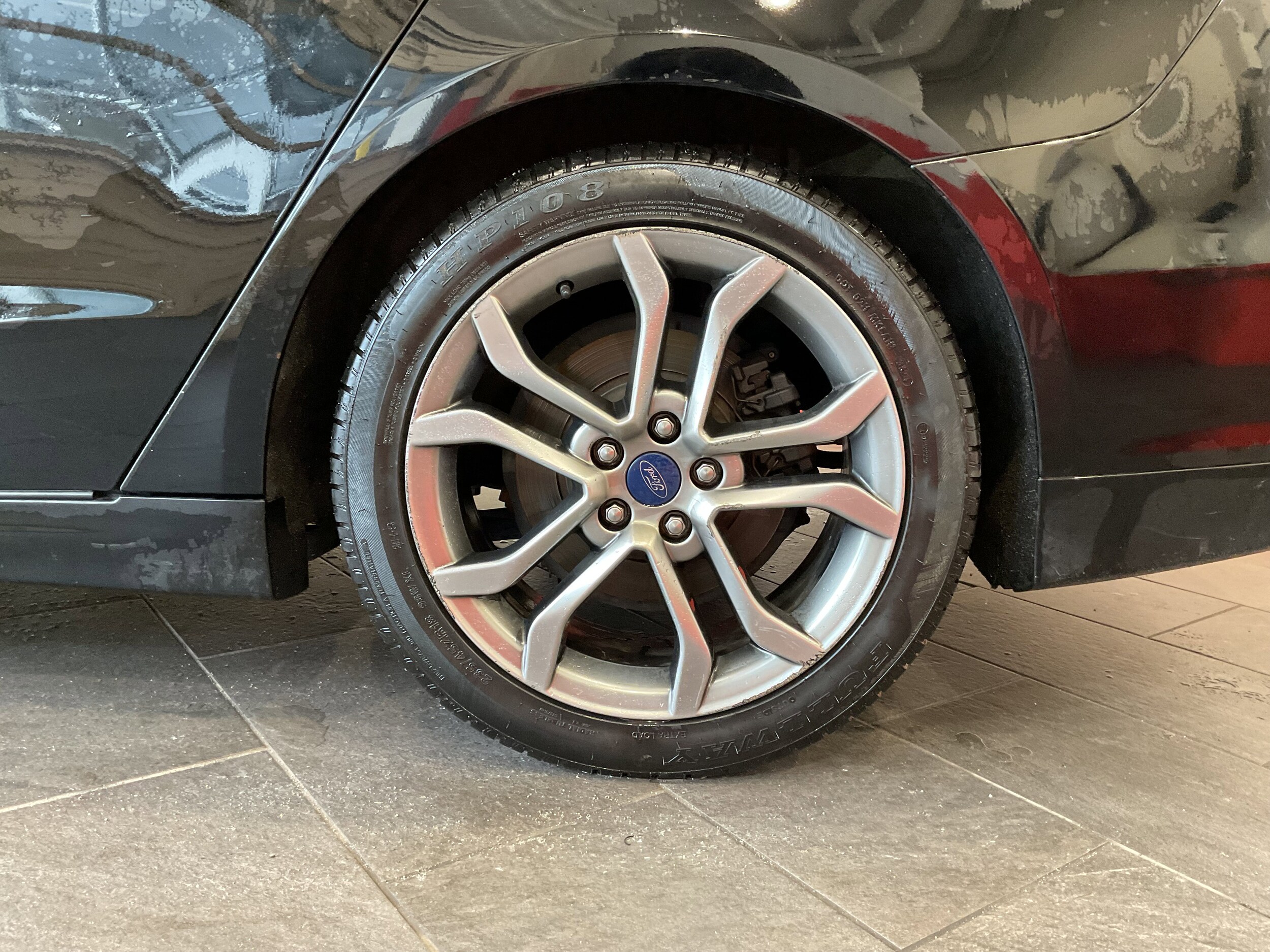 2017 Ford Fusion Hybrid SE photo 2