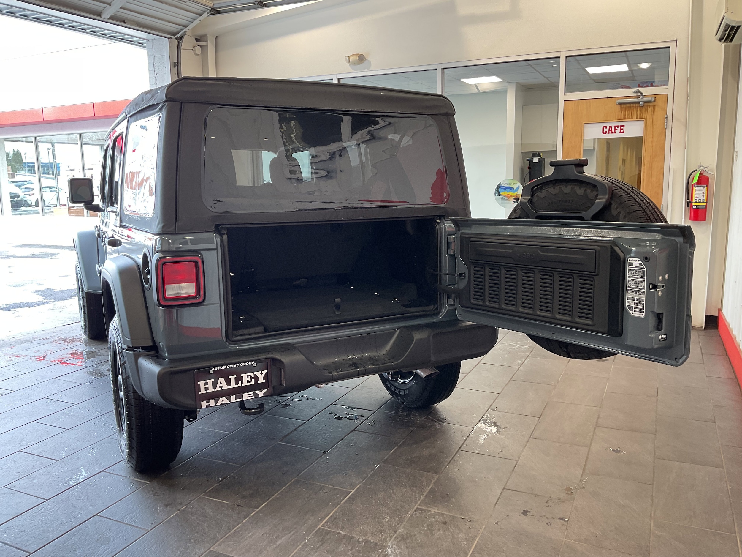 2026 Jeep Wrangler 4-Door Sport - Photo 7