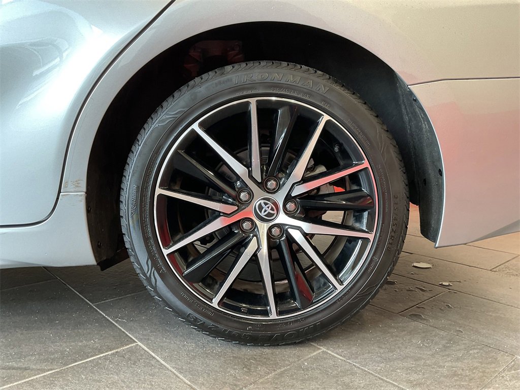 2024 Toyota Camry SE photo 3