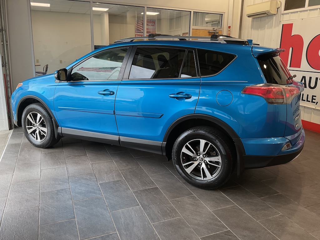 Used 2017 Toyota RAV4 XLE SUV