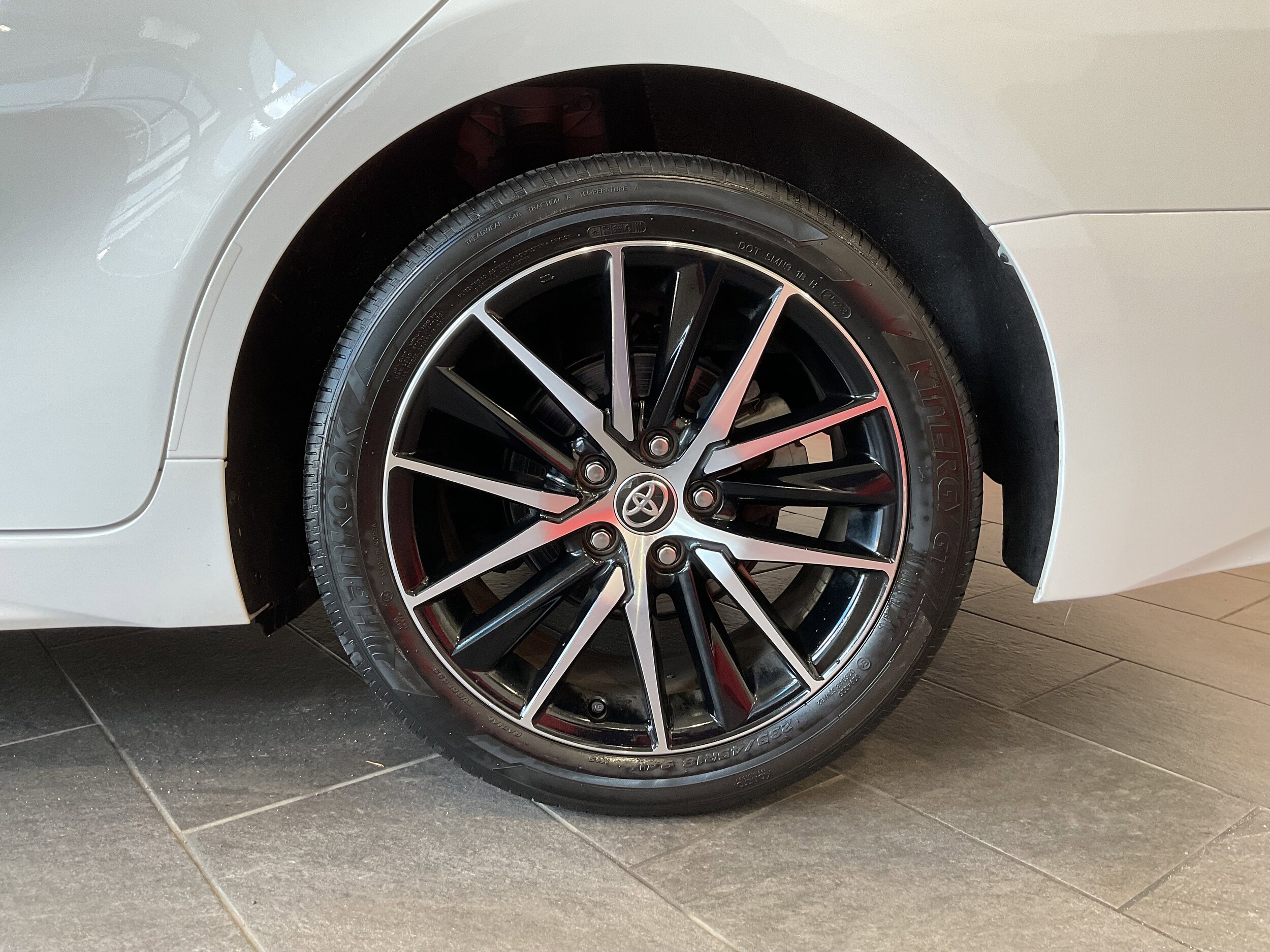 2024 Toyota Camry SE photo 3
