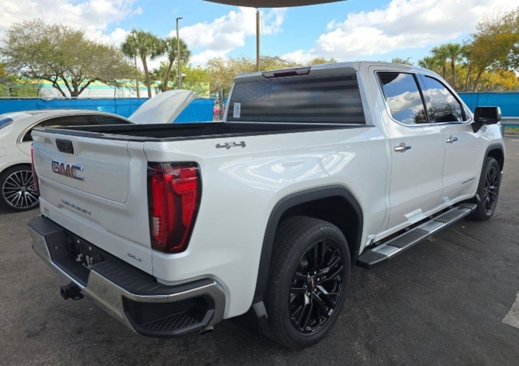Used 2023 GMC Sierra 1500 SLT Truck Crew Cab