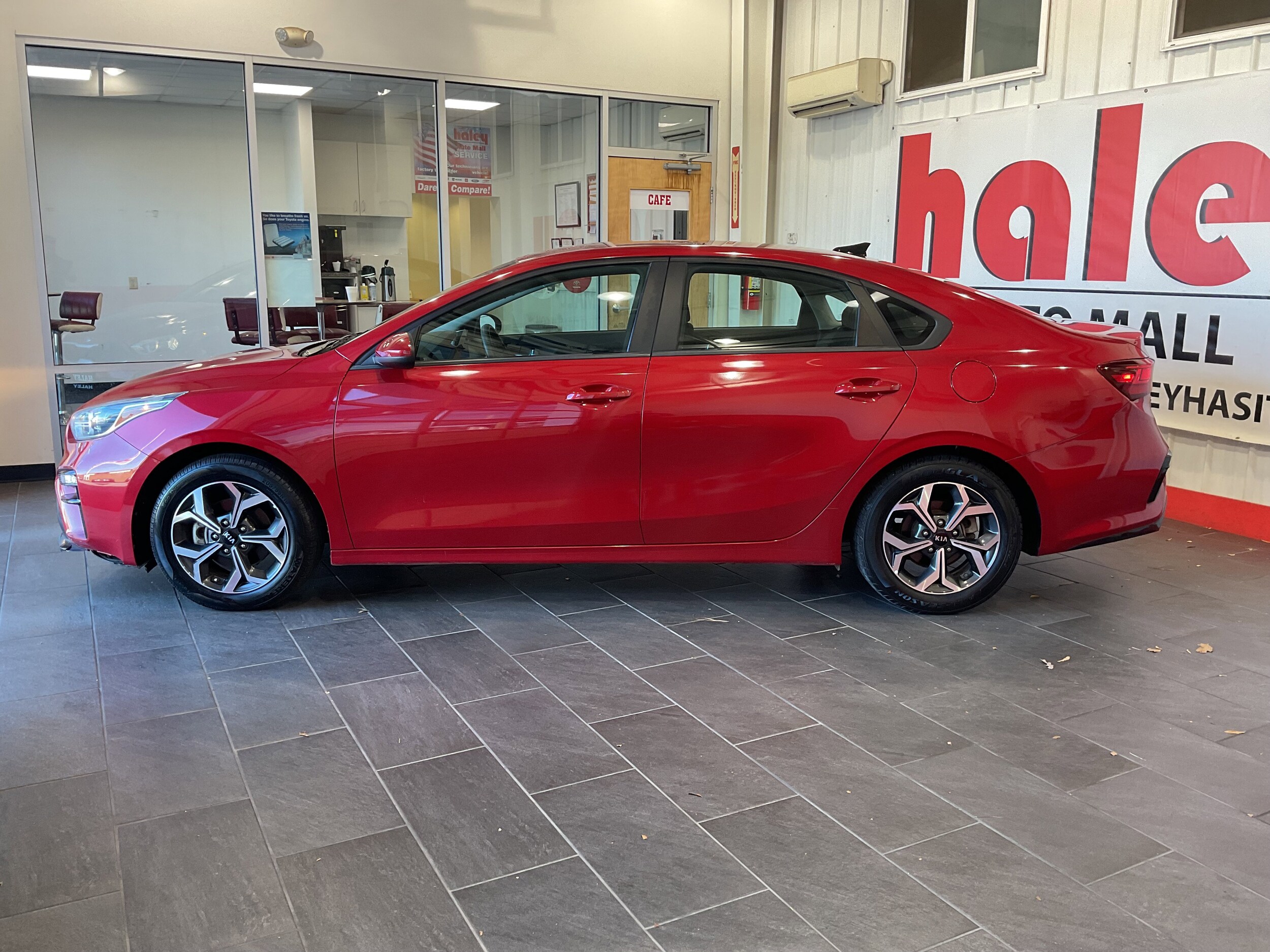 2019 Kia Forte LXS photo 4