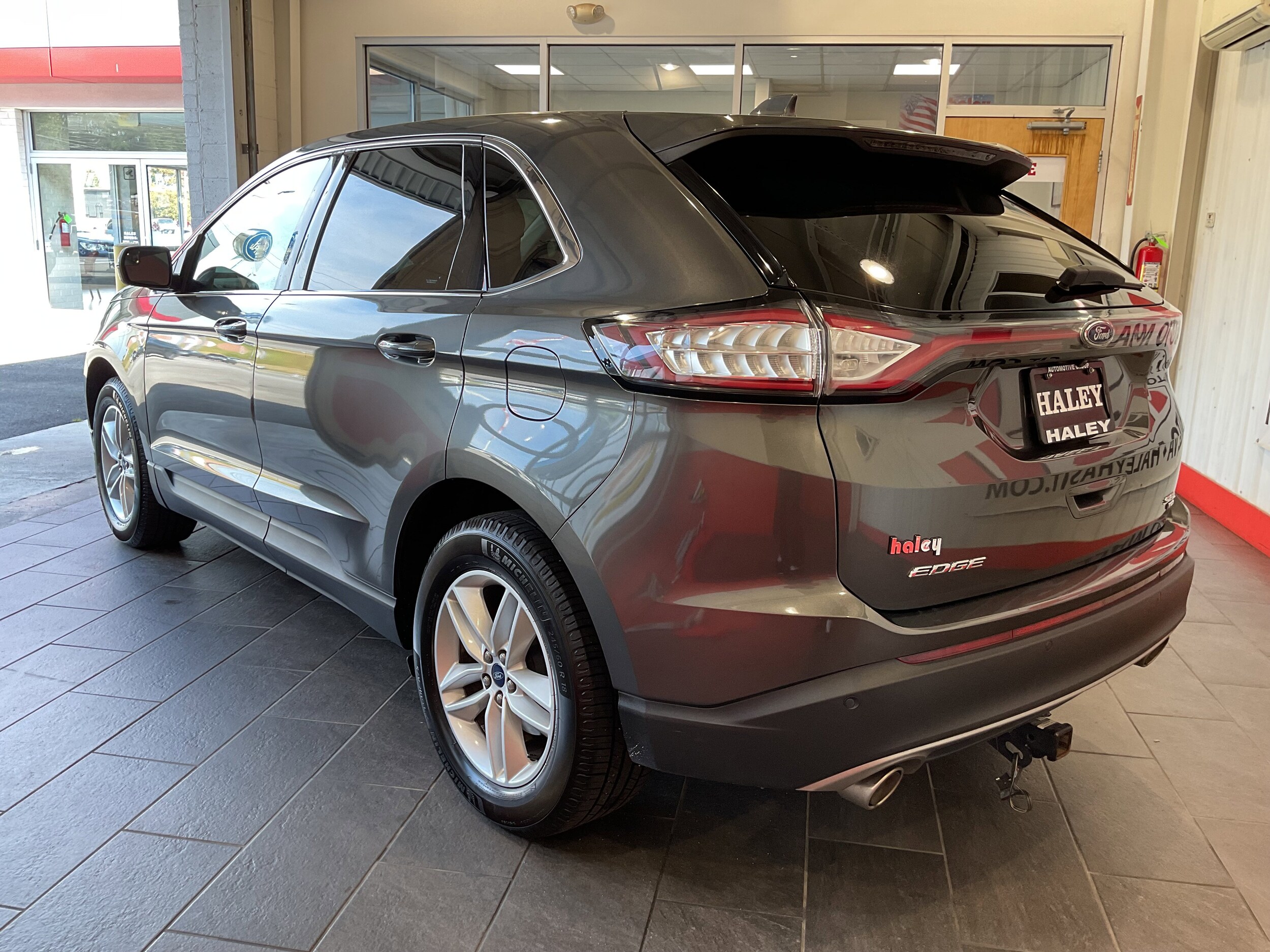 2017 Ford Edge SEL photo 4