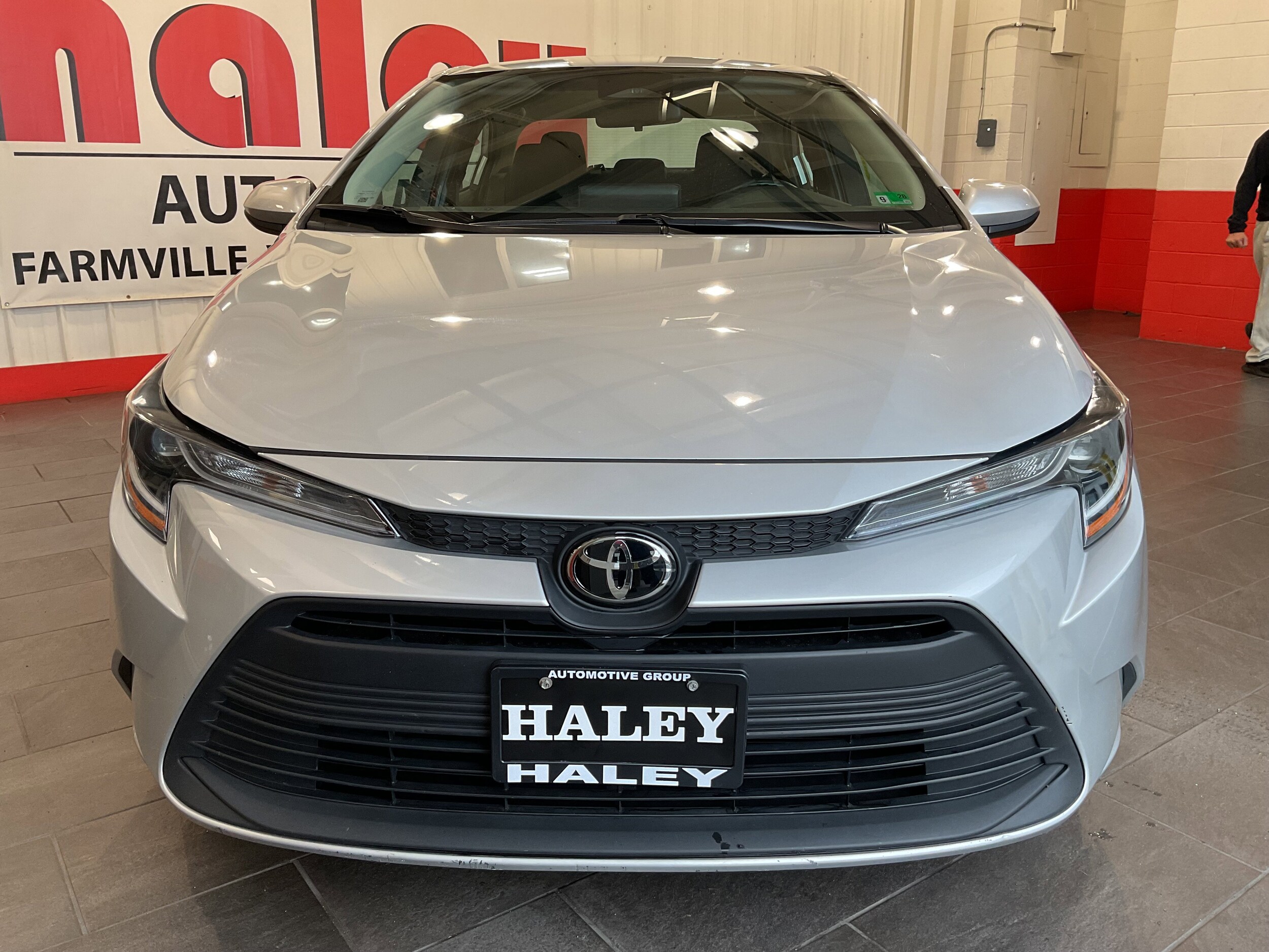 2024 Toyota Corolla LE photo 4