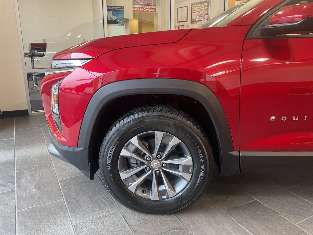 Used 2025 Chevrolet Equinox FWD LT SUV