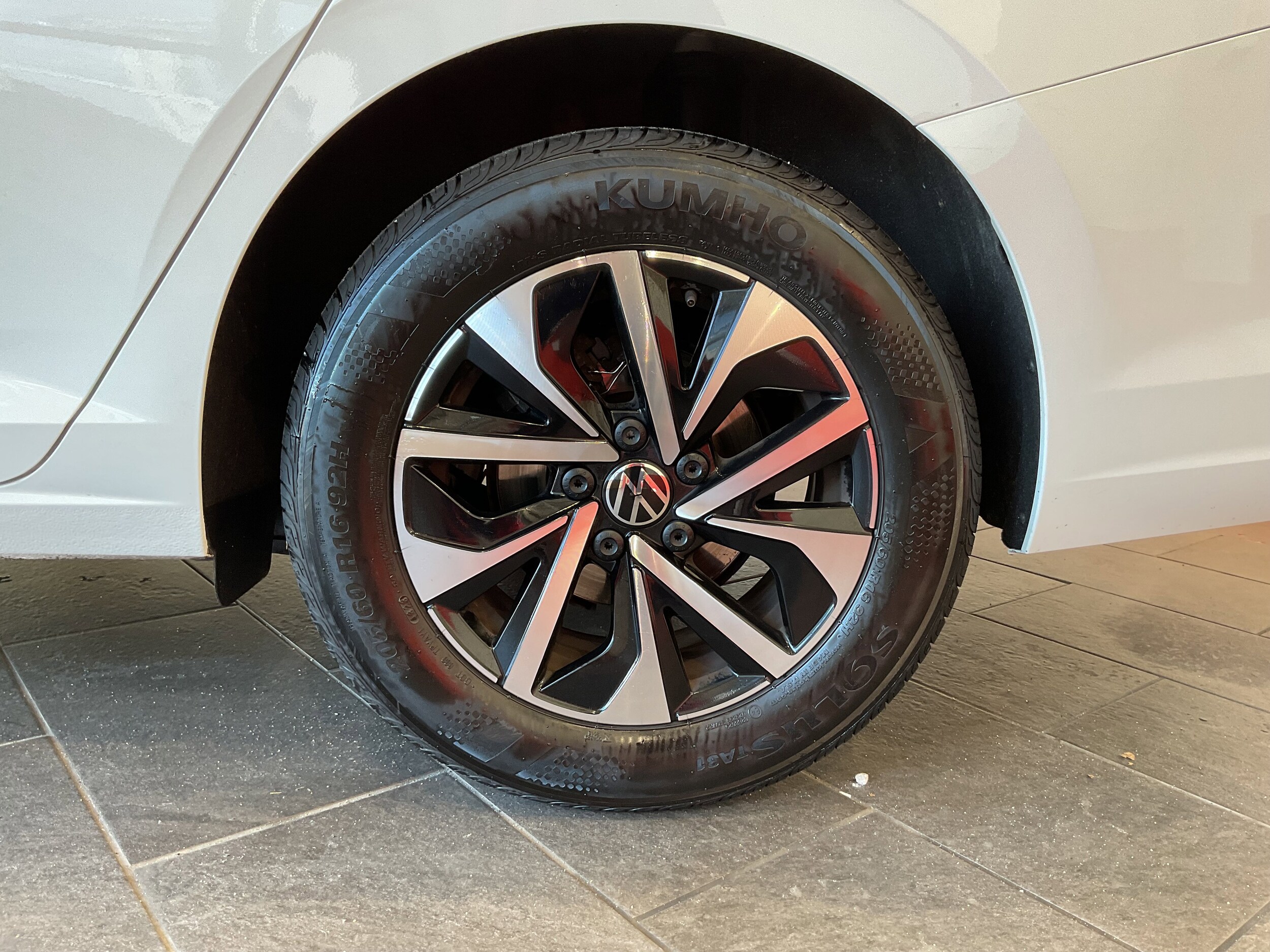 2024 Volkswagen Jetta 1.5T S photo 3