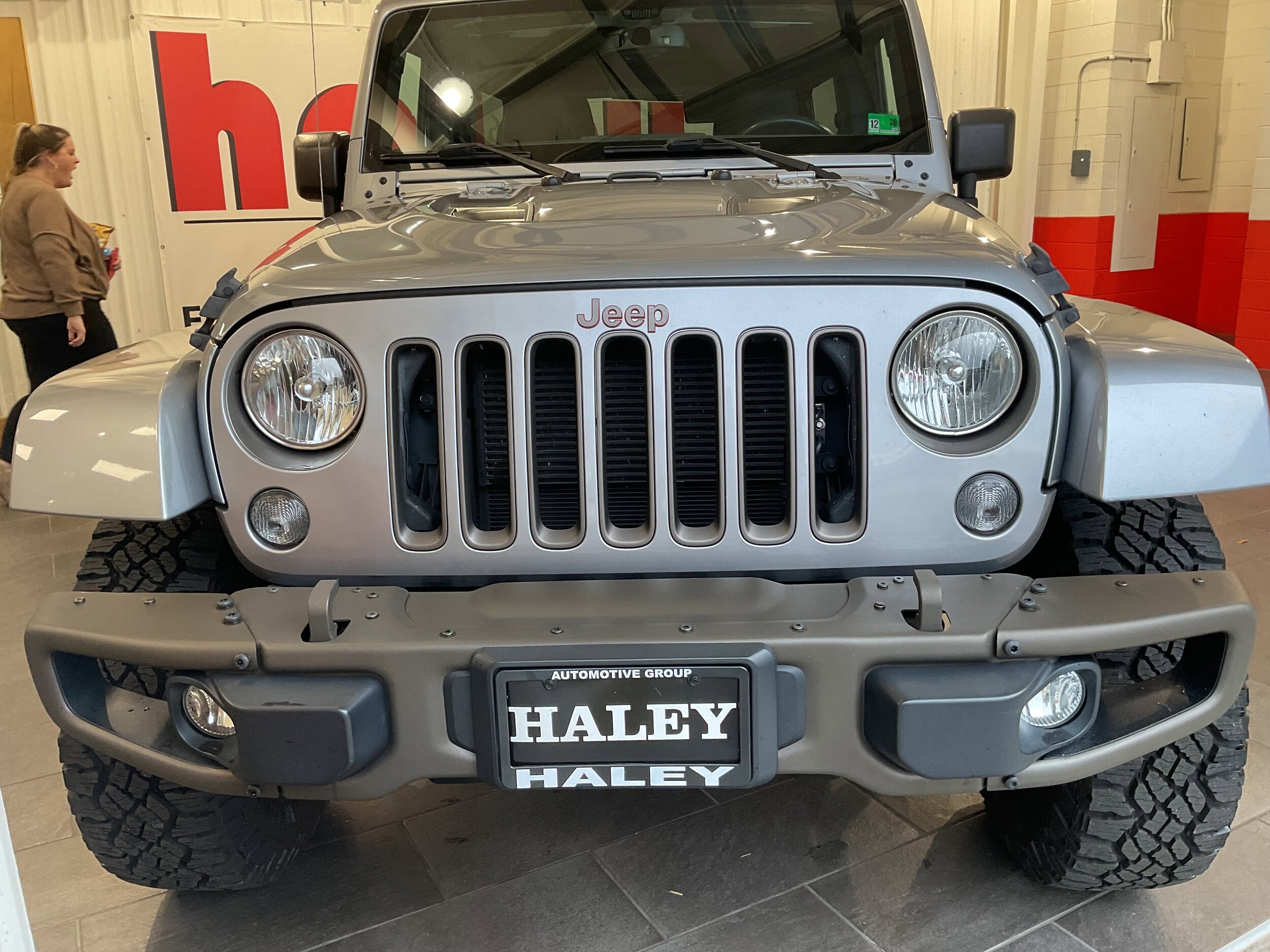 2016 Jeep Wrangler Unlimited Anniversary Edition photo 2