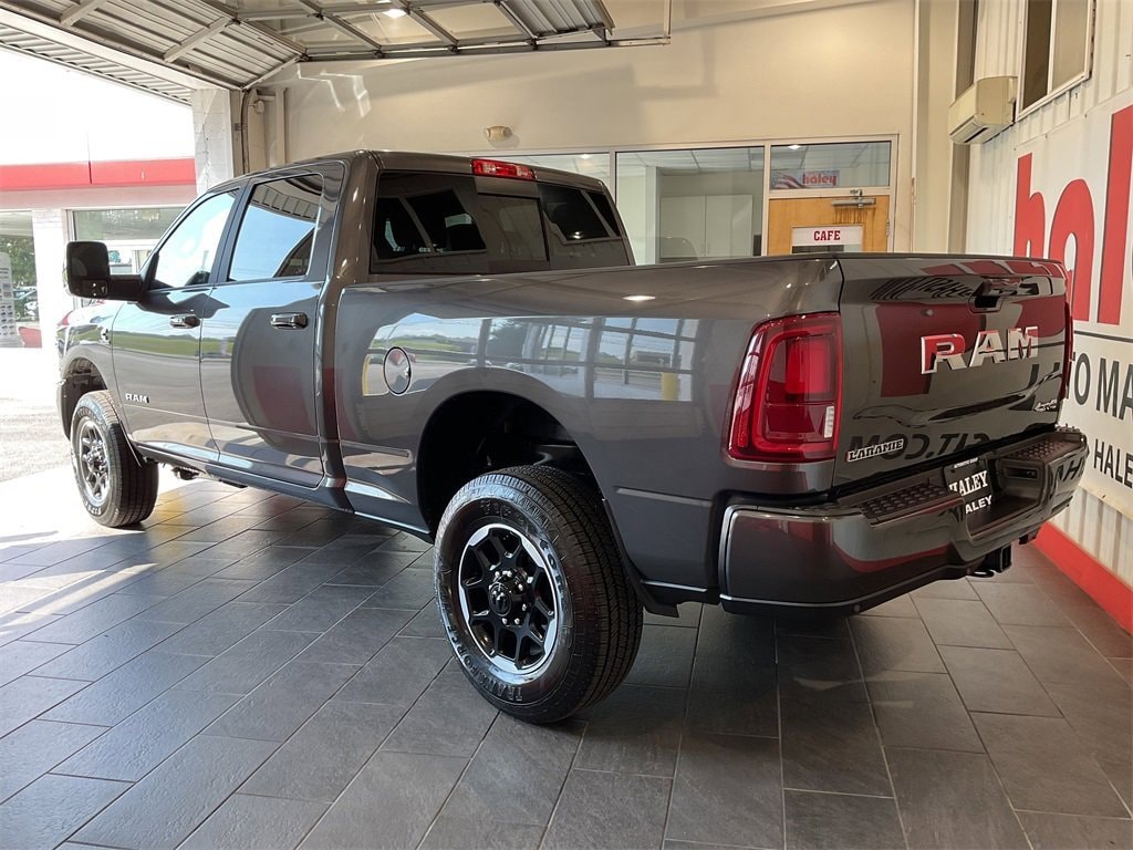 New 2025 Ram 2500 LARAMIE CREW CAB 4X4 6'4 BOX Pickup