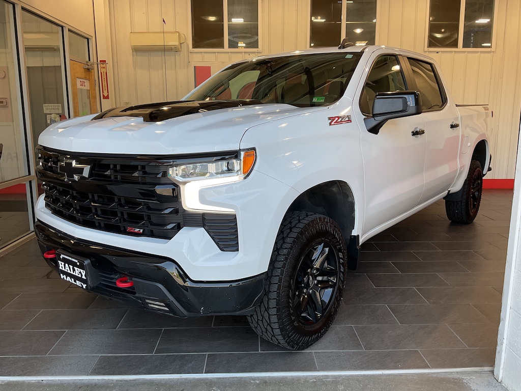 Used 2023 Chevrolet Silverado 1500 LT Trail Boss 4WD Crew Cab 147 LT Trail Boss
