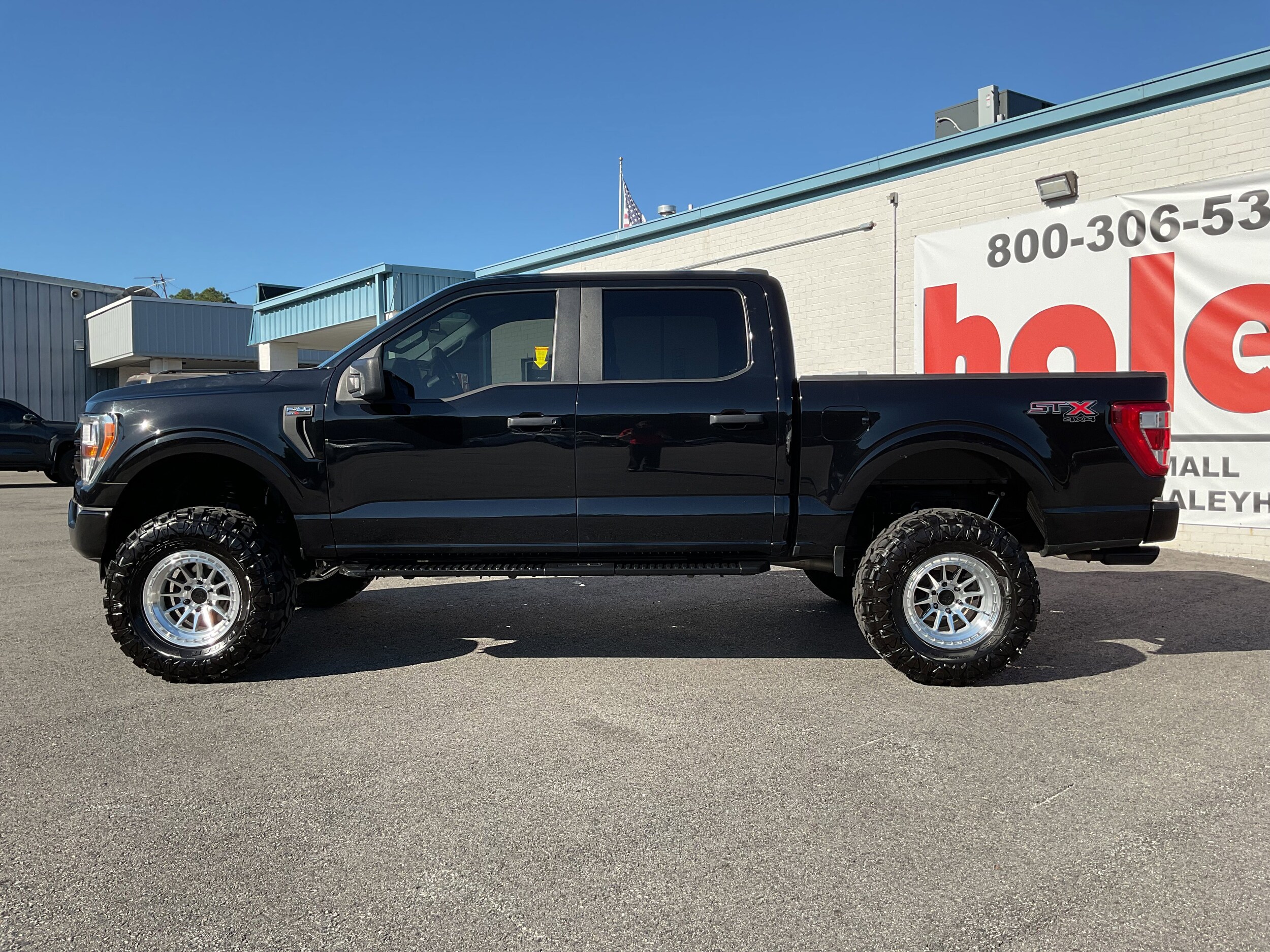 2021 Ford F-150 XL photo 2