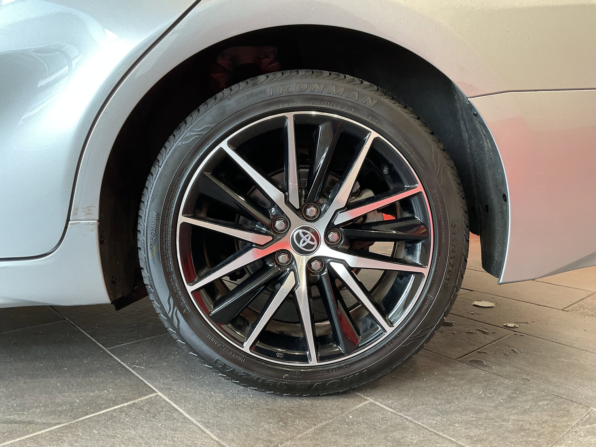 2024 Toyota Camry SE photo 3