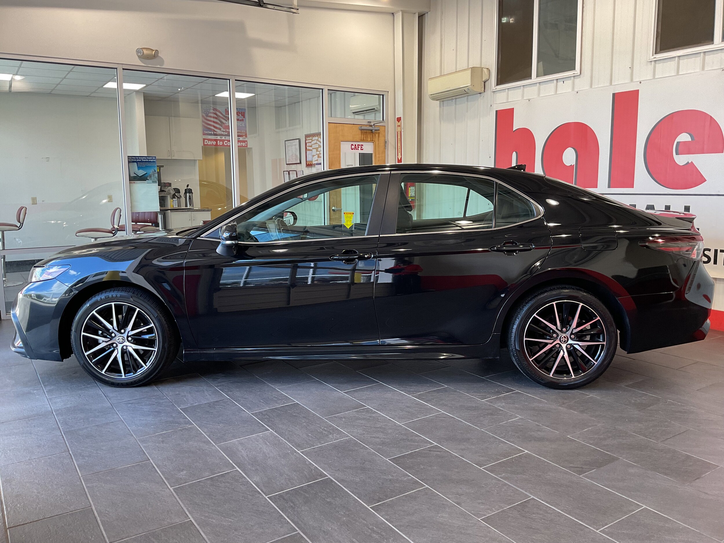 2024 Toyota Camry SE photo 2