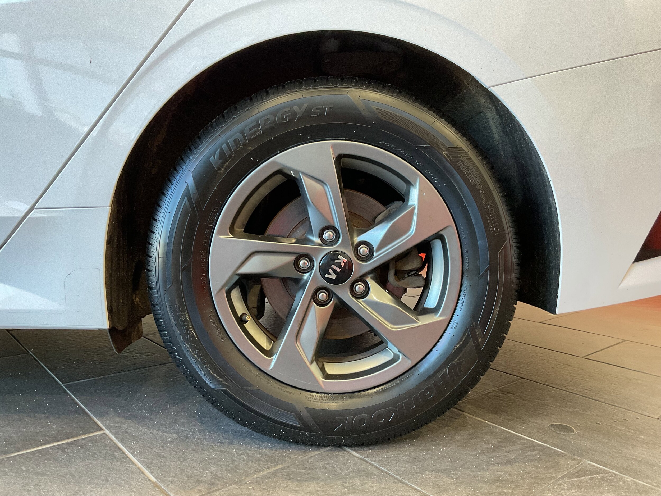 2021 Kia K5 LXS photo 3