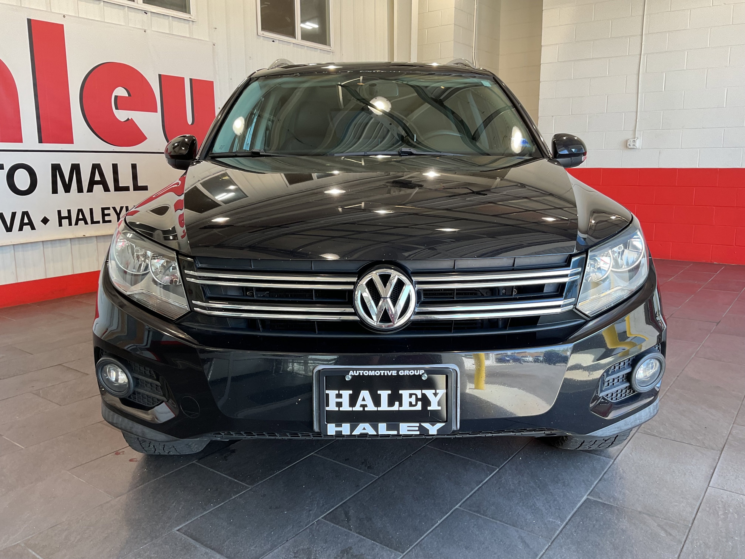 Used 2013 Volkswagen Tiguan SE with VIN WVGAV7AX4DW513177 for sale in Farmville, VA