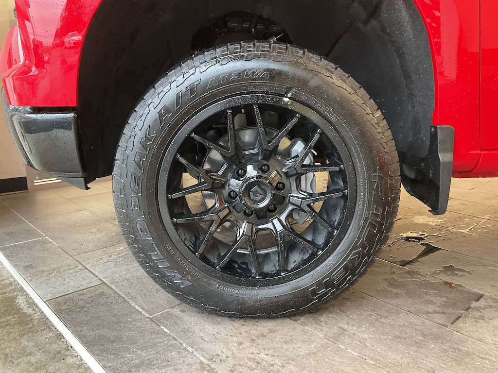 Used 2025 Chevrolet Silverado 1500 Custom Trail Boss Truck Crew Cab