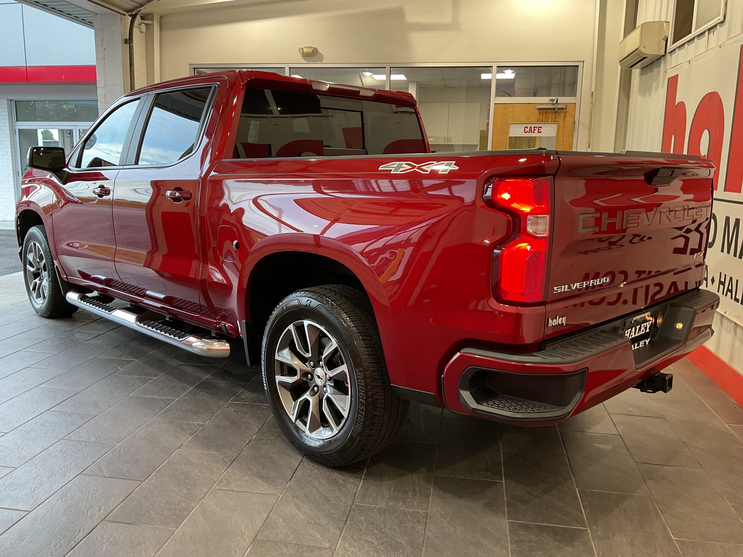 2019 Chevrolet Silverado 1500 RST photo 4