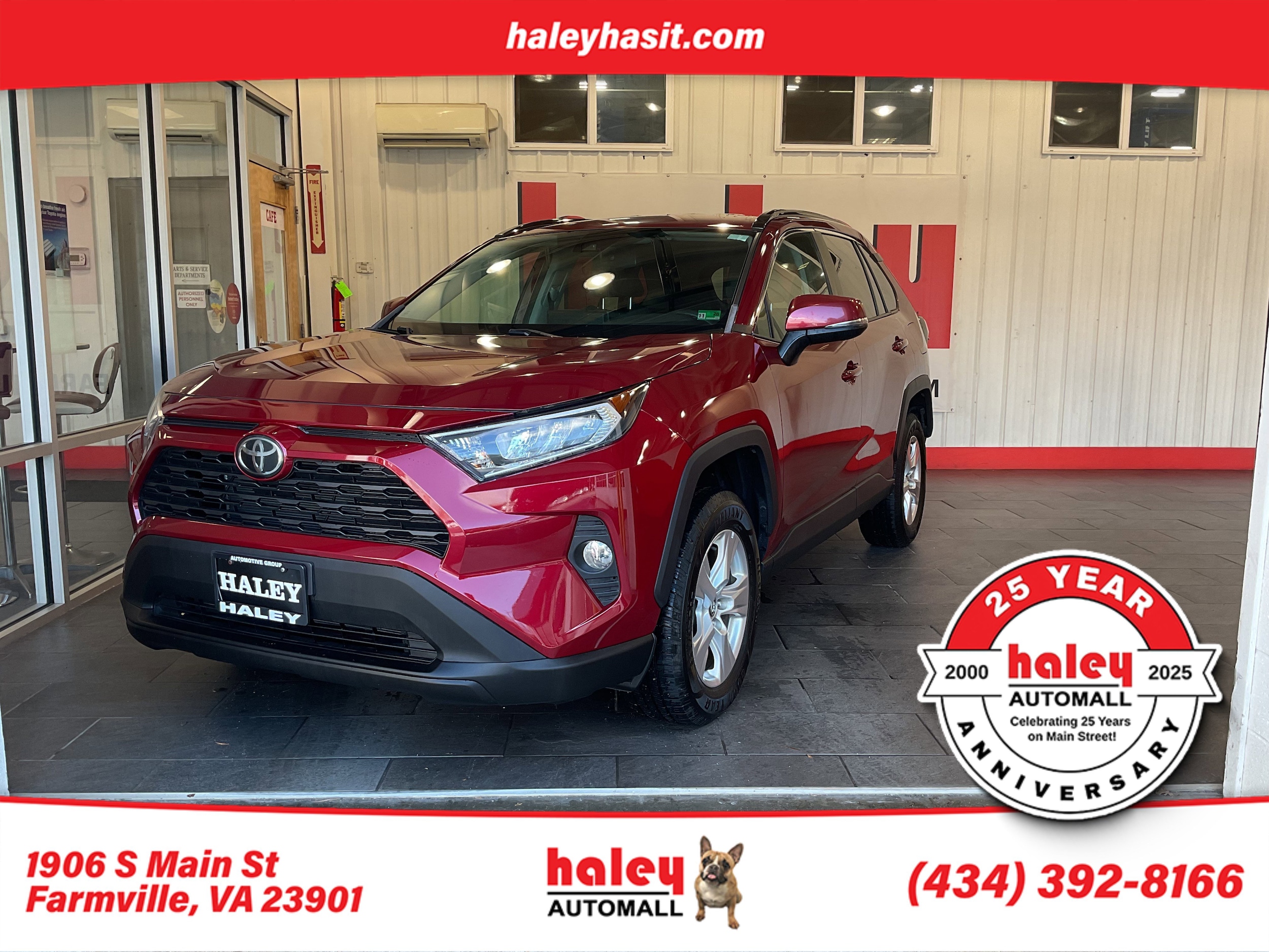 2021 Toyota RAV4 XLE's photo