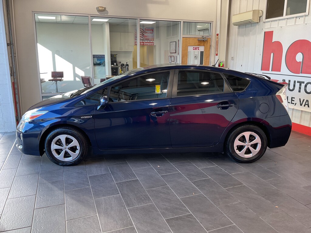 Used 2013 Toyota Prius LE Hatchback
