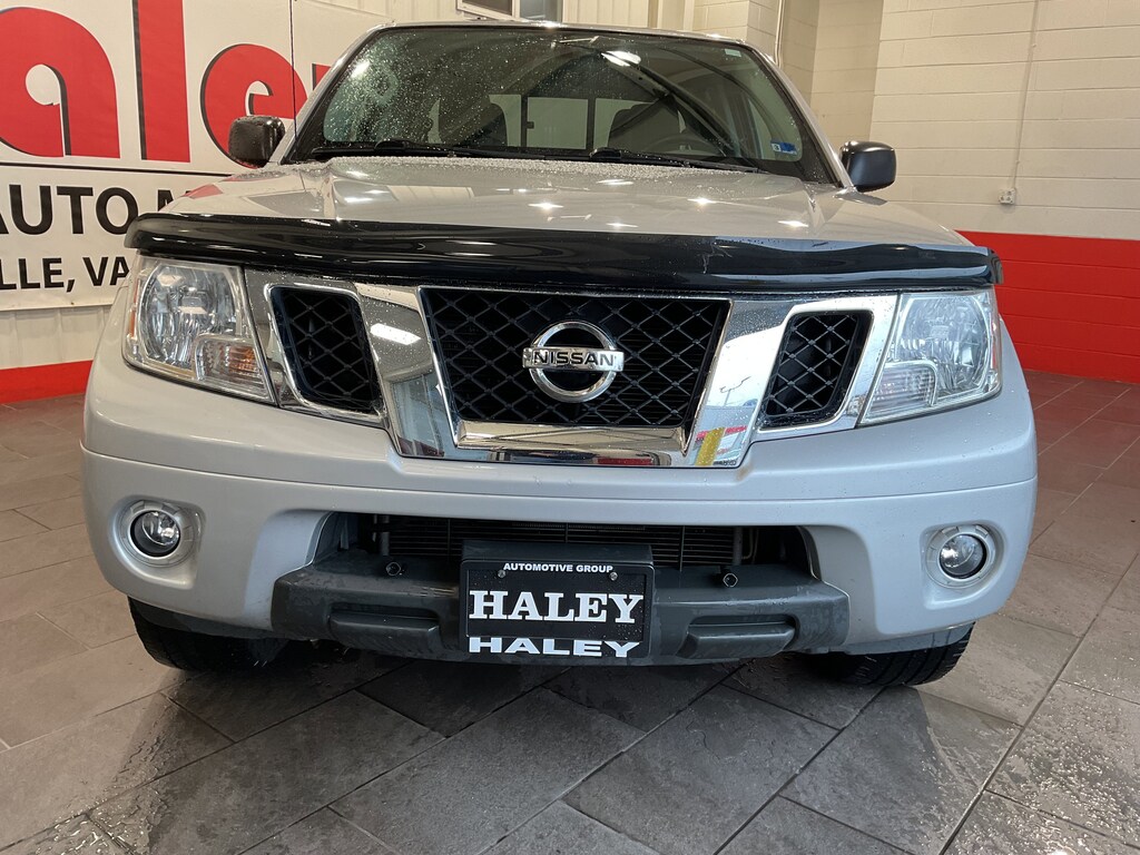 Used 2019 Nissan Frontier SV Truck Crew Cab