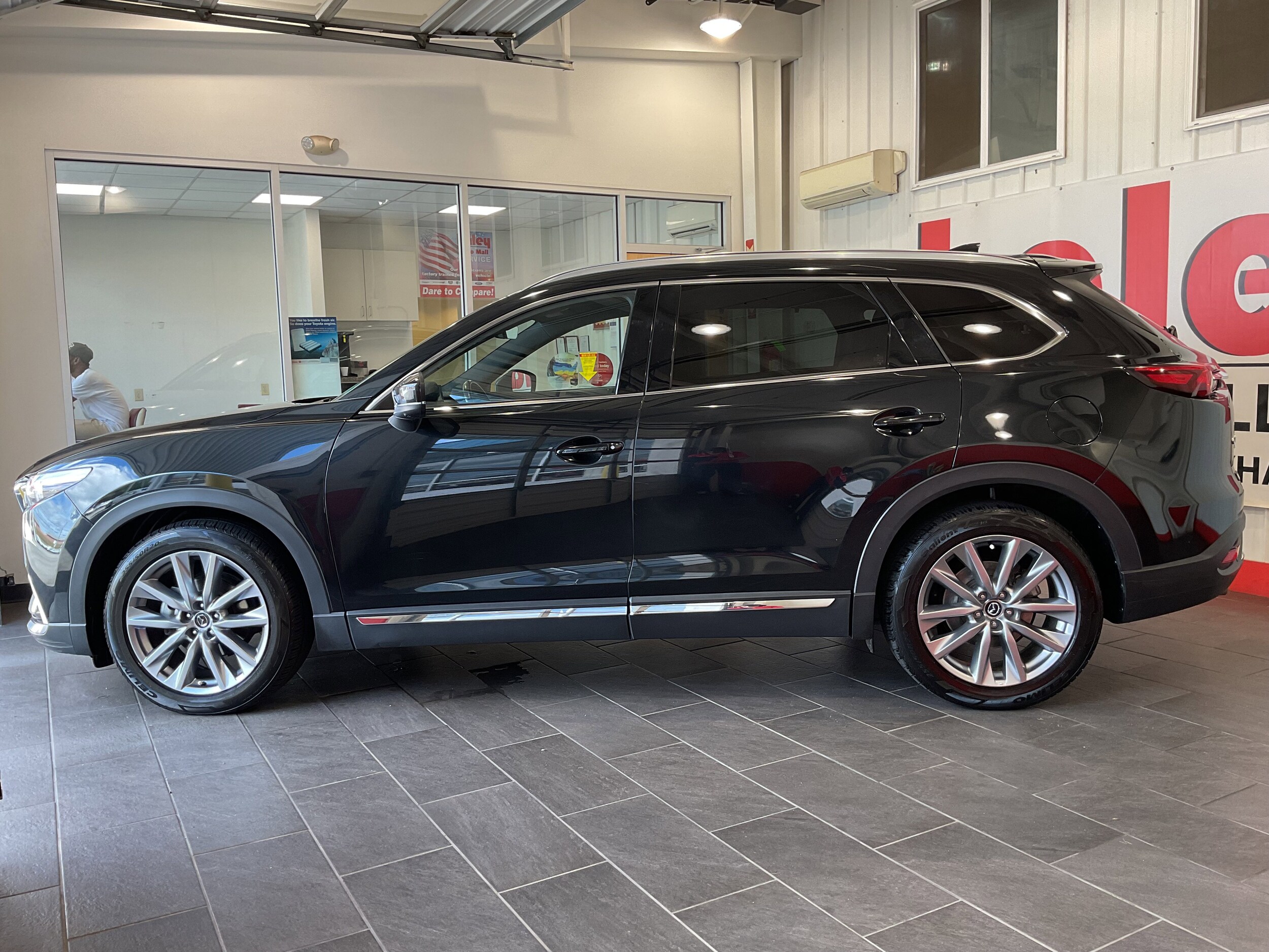 2023 Mazda CX-9 Grand Touring photo 2