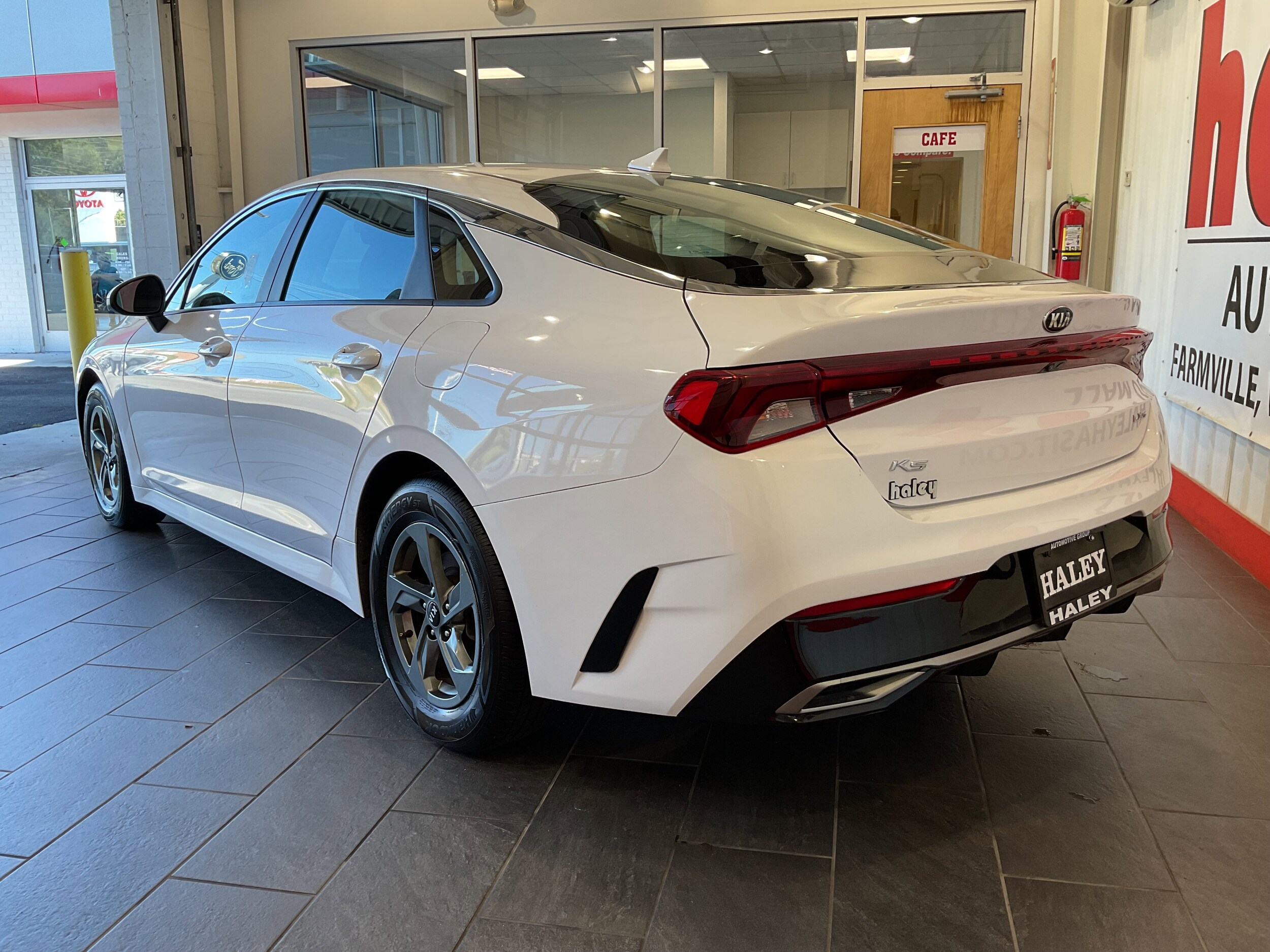 2021 Kia K5 LXS photo 3